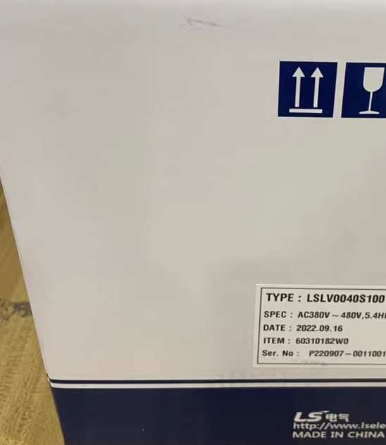 Power Inverter - 2026 LSLV0040S100-4ENNNM, Inversor vectorial trifásico de